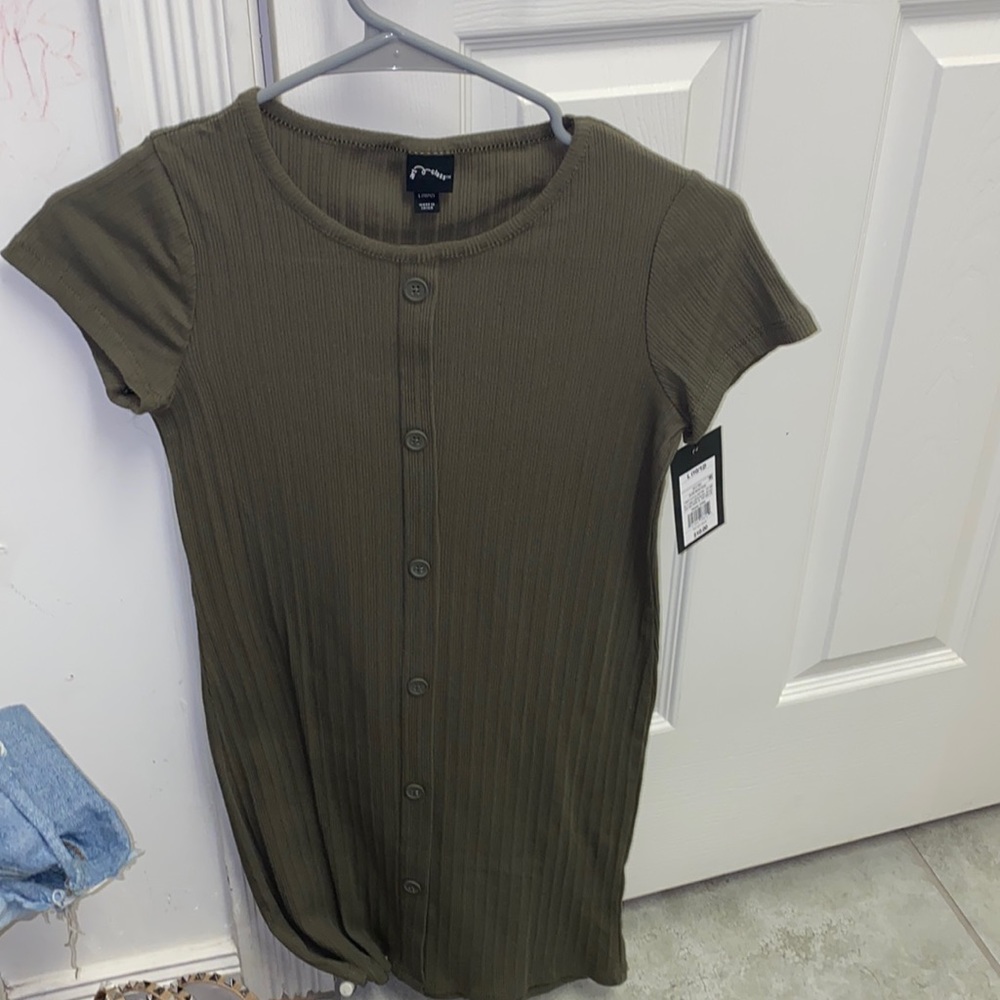 Green T shirt dress